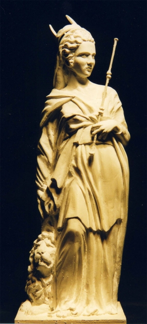 Exterior, Statue